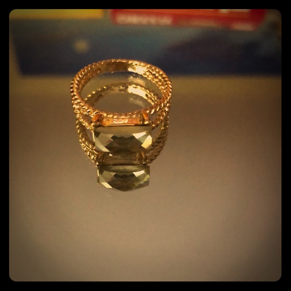Cocktail ring